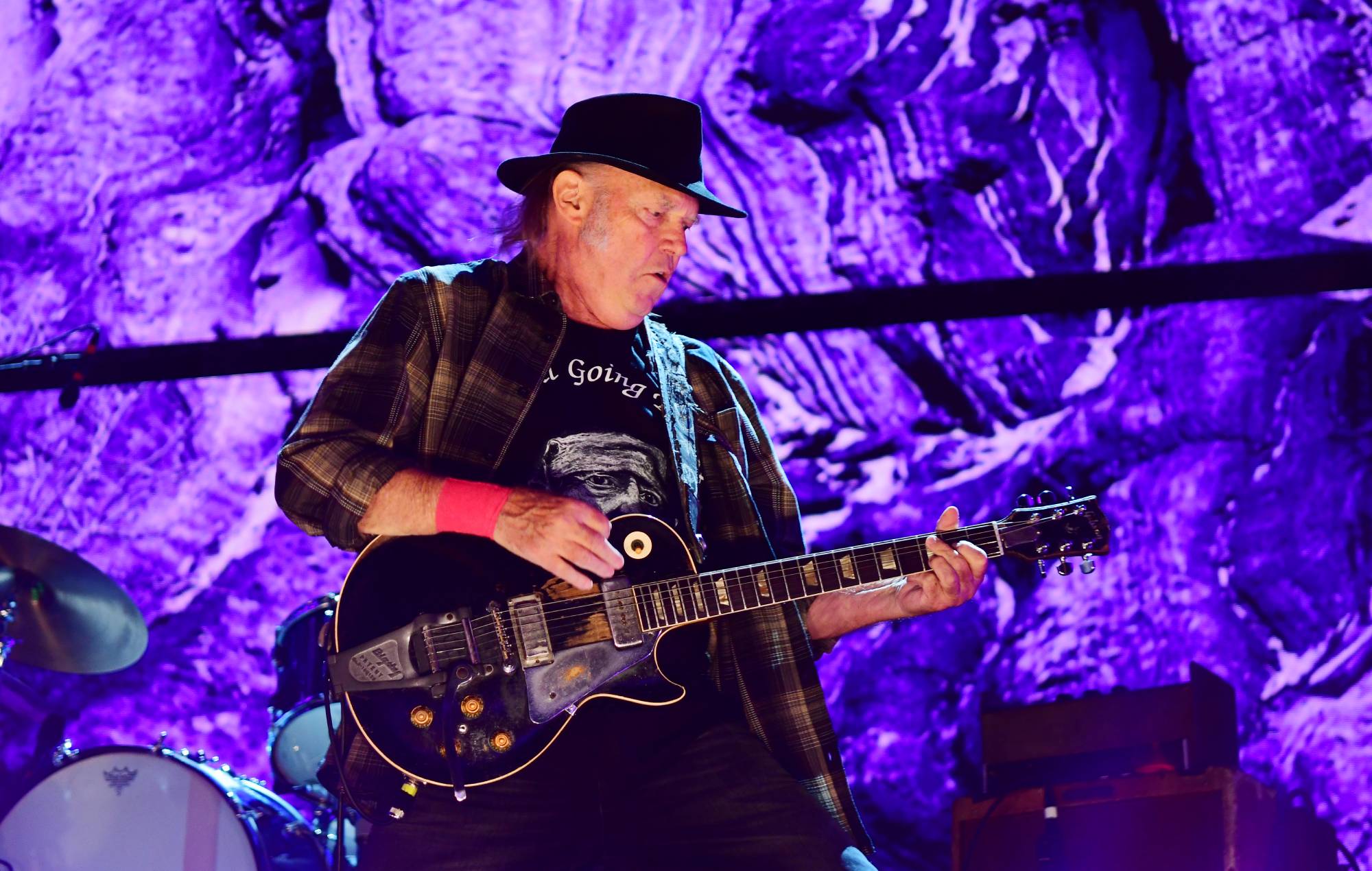 Neil Young performs during 2017 Farm Aid on September 16, 2017 in Burgettstown, Pennsylvania. (Photo by Matt Kincaid/Getty Images)