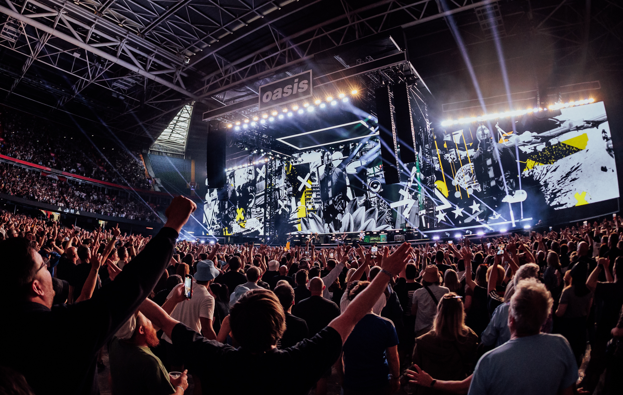 DO NOT RE-USE: Oasis live in Cardiff. Credit: Andy Ford for NME