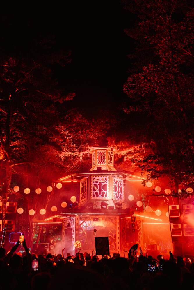 Air stage Elements Music Festival photo credit Anna Downs