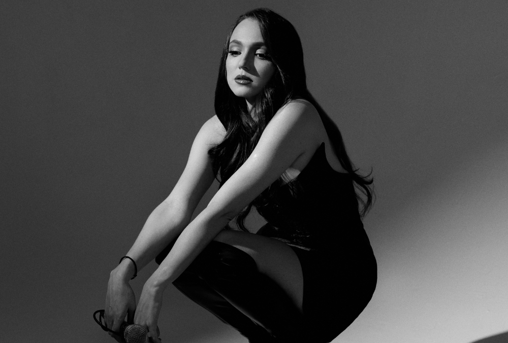 Kris Kolls Finds Her Balance Between Pop Precision and Electronic Energy in 2026